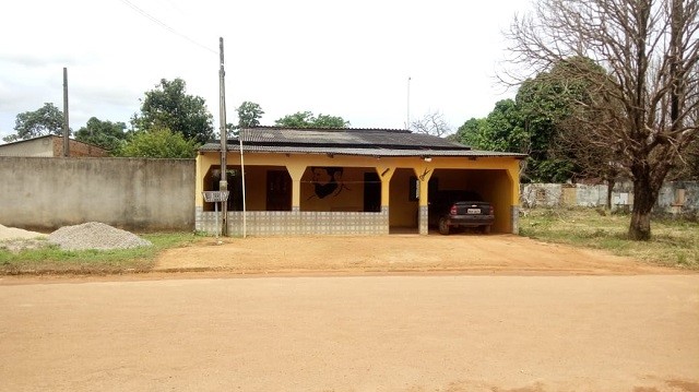 VENDE - SE ESTA CASA