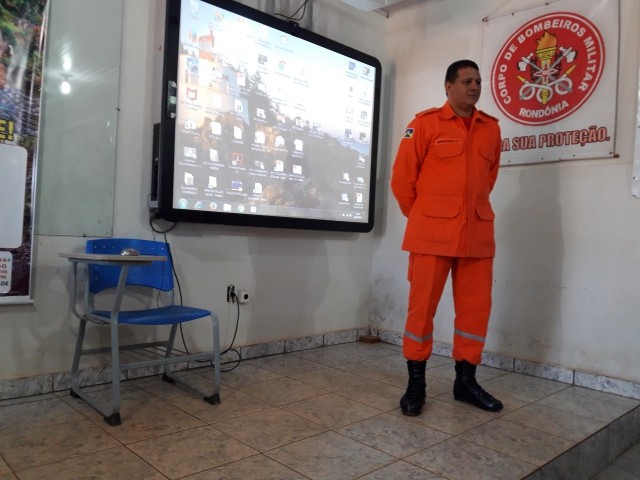 COMANDANTE DO CORPO DE BOMBEIROS FAZ LANÇAMENTO DA 17ª BIKE TRILHA.