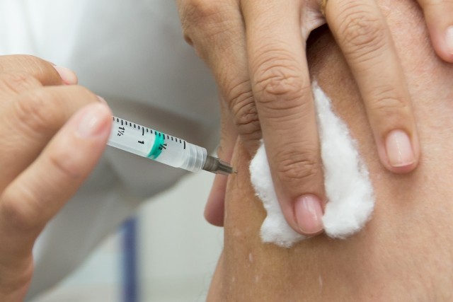 Vacinação contra a gripe é liberada para o público a partir desta segunda-feira