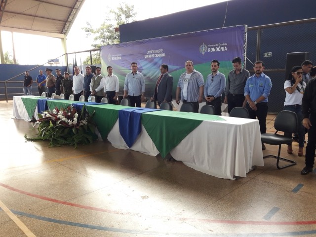 POVOS INDÍGENAS DE GUAJARÁ-MIRIM SÃO CONTEMPLADOS COM ENTREGA DE MÁQUINAS, POR AÇÃO DO DEPUTADO DR. NEIDSON