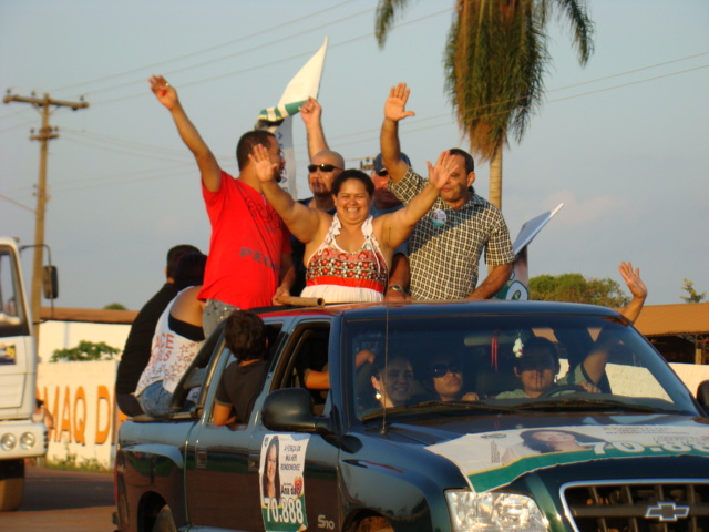 Ana da 8 realiza carreata em Guajará-Mirim para agradecer os votos recebidos.