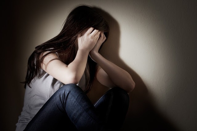 CRIANÇA DE 11 ANOS APANHA E É ESTUPRADA POR HOMEM DE 21 ANOS