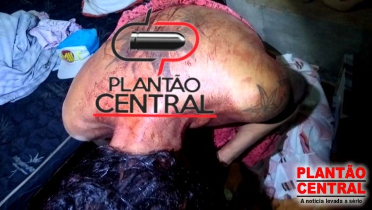 Marido tenta matar mulher com golpes de enxadeco por ciúmes do vizinho