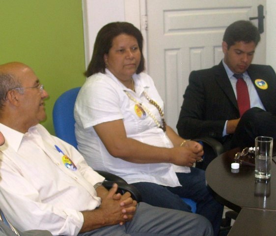 FICHA IMUNDA - Carlão de Oliveira e seu filho Jean apoiam Confucio Moura para governador