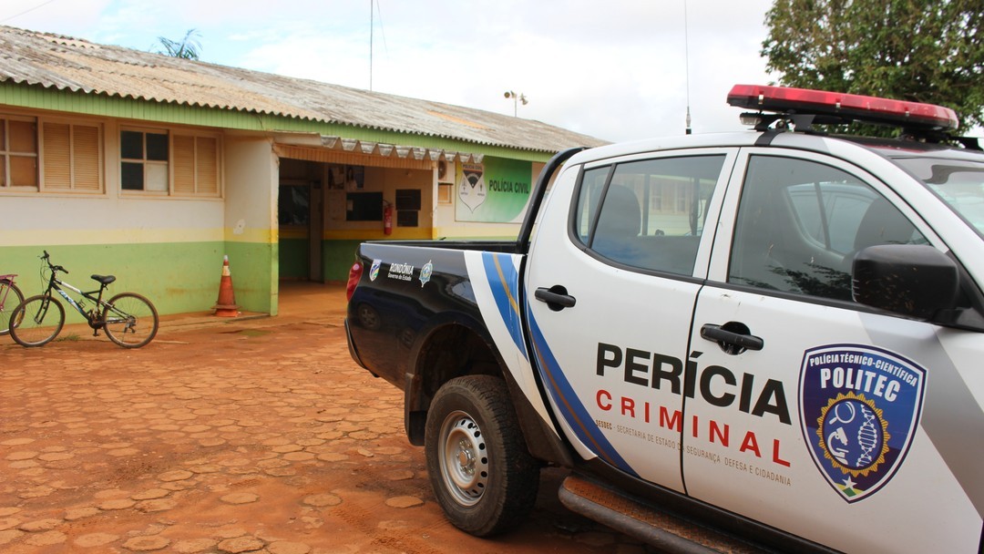 Homem encontra vizinho morto com corpo em estado de decomposição