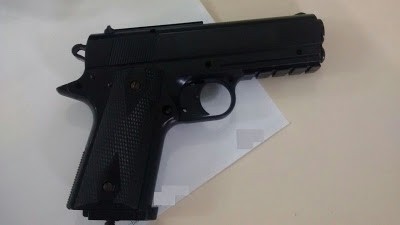 Dupla se desfaz de simulacro ao ver viatura da PM
