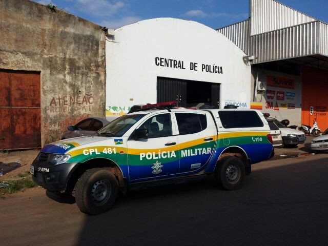 Homem tenta matar cunhado a facadas e marteladas em Porto Velho
