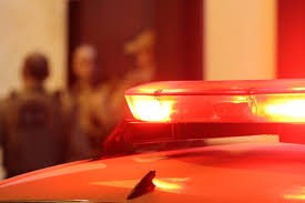 Homicídio: Marido enfurecido após descobrir traição, vai atrás da esposa, lesiona 03 pessoas e acaba levando golpes de faca