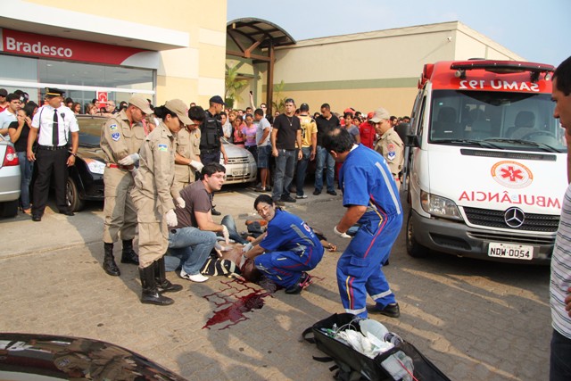 TRAGÉDIA - Homem mata companheira e suicida-se no estacionamento do Porto Velho Shopping - Fotos