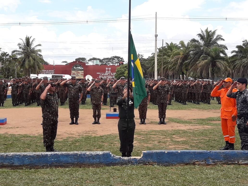 DEPUTADO DR. NEIDSON PRESTIGIA DIA DA BANDEIRA ATRAVÉS DA SUA ASSESSORIA