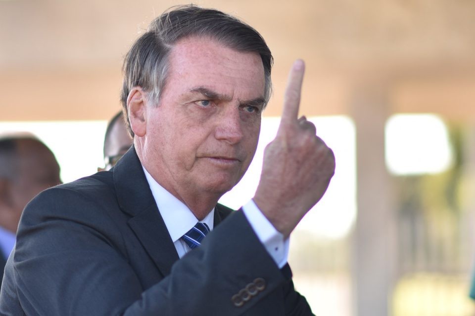 REDUÇÃO: BOLSONARO DETERMINA QUE EQUIPE ESTUDE COMO DIMINUIR PREÇO DO GÁS