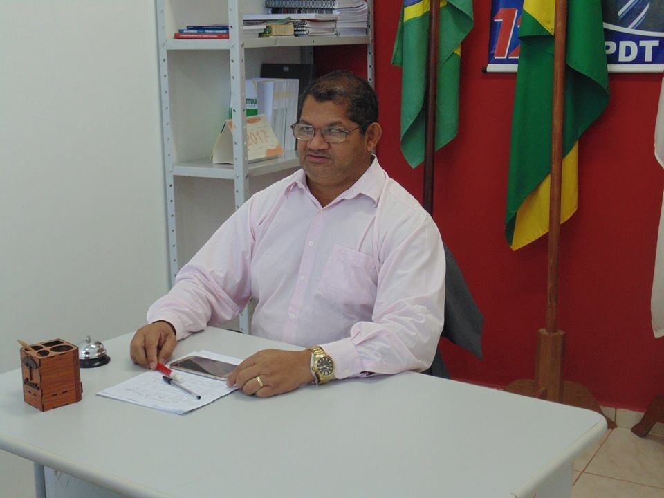 VEREADOR PROTOCOLA OFÍCIO NA SEMOSP PEDINDO LIMPEZA EM ÓRGÂOS MUNICIPAIS