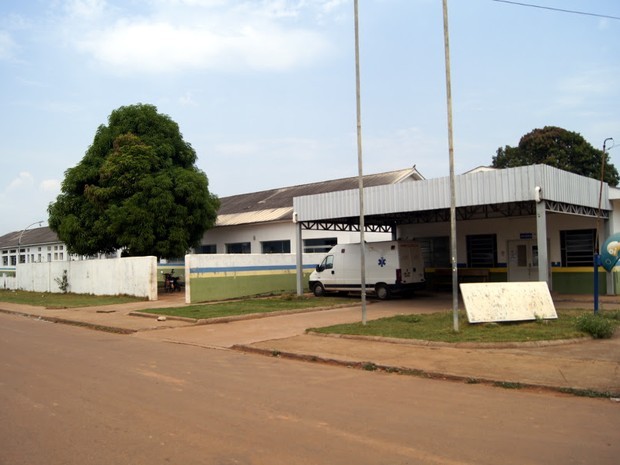 Mulher diz que foi ignorada e deixou de ser atendida quando buscou o pronto socorro do hospital regional