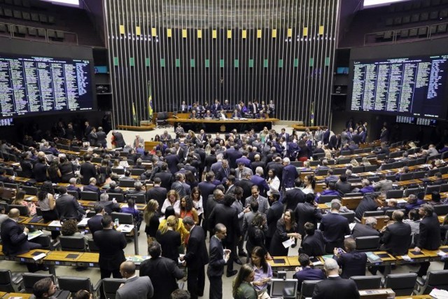 Jaqueline, Mosquini e Mariana Carvalho votaram contra decisão do STF que afastou deputado por corrupção