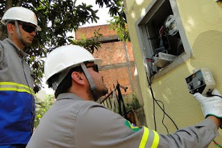 Homem diz ter sido desrespeitado por funcionários da Energisa em sua própria residência