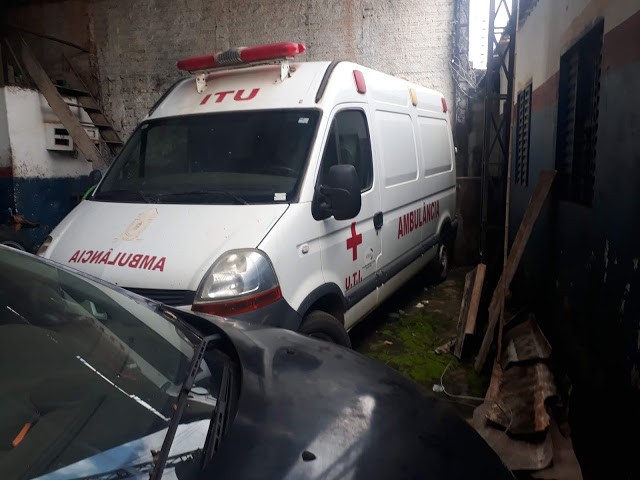 ESCÂNDALO: Administração do Prefeito Cicero Noronha deixa ambulância “Largada as Traças” em Oficina de Porto Velho-RO; Pacientes sofrem em momento de desespero