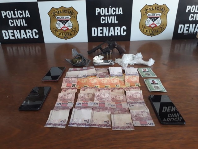 Trio é preso com drogas na Capital