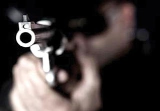 Mesmo com arma apontada para a cabeça homem reage a assalto e bandido foge em Guajará