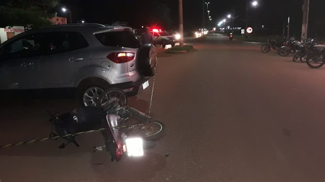 Duas mulheres conduzindo veículos se envolvem em acidente de trânsito em Guajará-Mirim-RO.