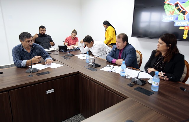 CSPAS ouve secretário de Guajará-Mirim sobre falta de ambulâncias no município