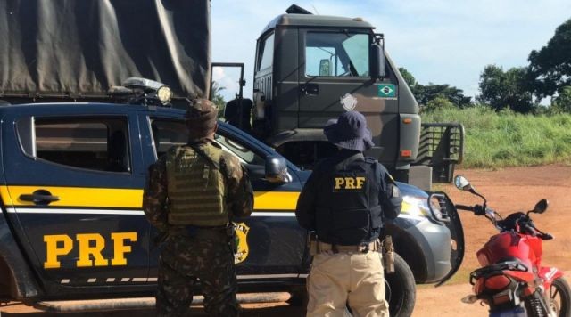 Homem é detido em barreira da Policia Rodoviária Federal com habilitação suspensa até 2024