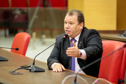 Dr. Neidson solicita pagamento das licenças-prêmios a servidores públicos ativos portadores de doenças crônicas