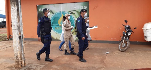 AUTORIDADES INTENSIFICAM O SERVIÇO DE FISCALIZAÇÃO E CONSCIENTIZAÇÃO CONTRA O CORONAVÍRUS EM GUAJARÁ-MIRIM.