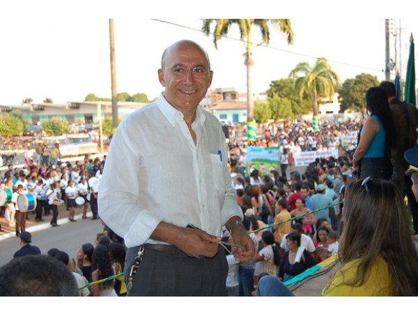 Confúcio Moura é eleito governador de Rondônia