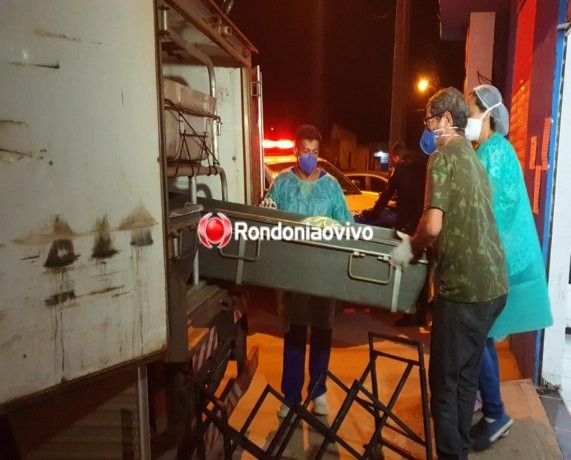 Ataque a tiros acaba com um morto e outro baleado na frente de casa