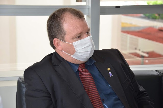 Em reunião no TCE, Dr. Neidson se compromete em redirecionar R$ 2,3 milhões de emendas para acelerar conclusão do Hospital Regional de Guajará-Mirim