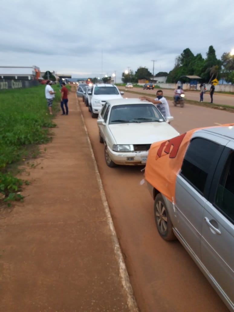 POPULAÇÃO DE GUAJARÁ-MIRIM PROTESTA CONTRA O PREFEITO, POR CAUSA DO NÚMERO ALTO DE VÍTIMAS DA COVID-19