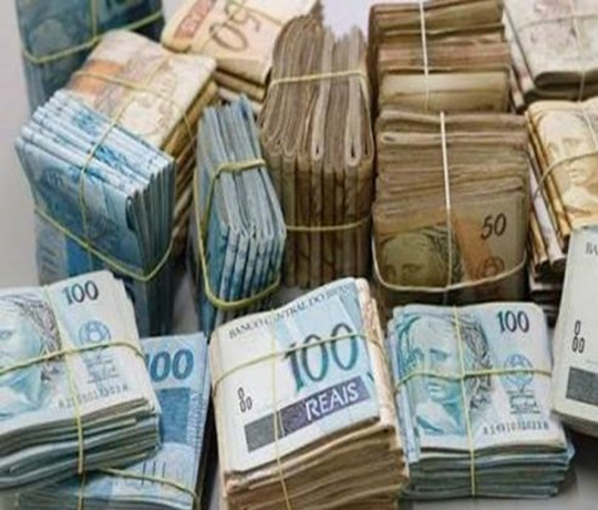 Bandidos roubam mais de R$ 50 mil de gerente de posto de combustíveis