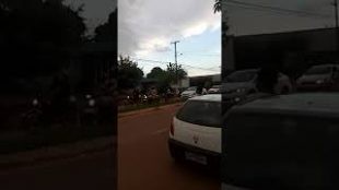 VÍDEOS: Povo protesta em carreata pró-saúde e buzinaço em frente a Prefeitura de Guajará-Mirim-RO.