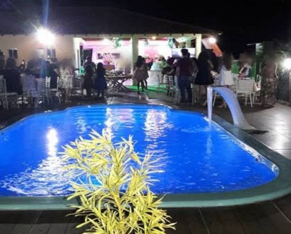 Coronafest na casa de empresário acaba em pancadaria