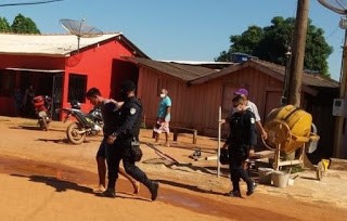 Durante tentativa de assalto homem é agredido por populares em Guajará-Mirim