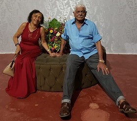 DAIANE MELO PARABENIZA SUA AVÓ PELO SEU ANIVERSÁRIO DE 77 E PELOS 58 ANOS DE CASADA.