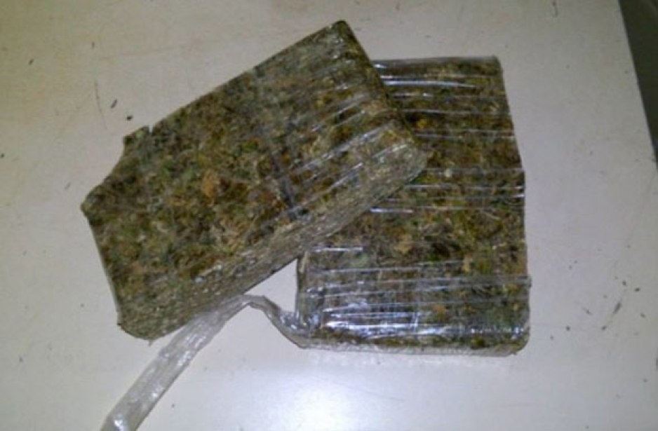 Polícia prende bando e droga dentro de carro na BR-364, na capital