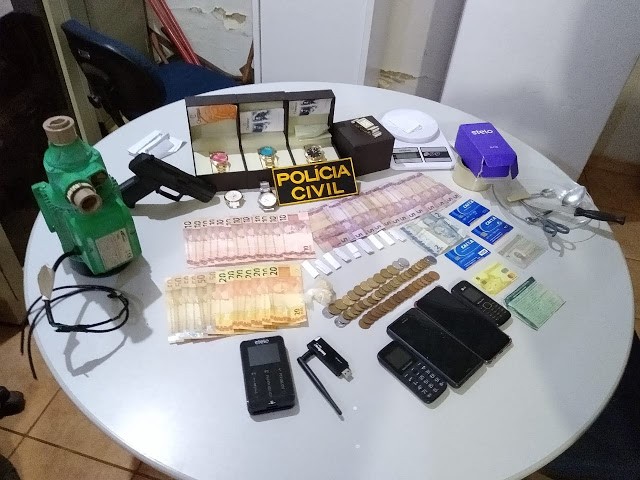 Sevic prende casal comercializando drogas em Guajará-Mirim
