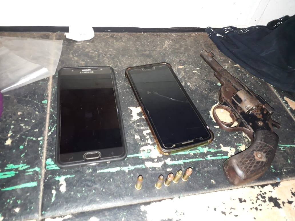 Fugitivo de Porto Velho é preso ao praticar assalto e dar nome falso a Policiais em Guajará-Mirim-RO.
