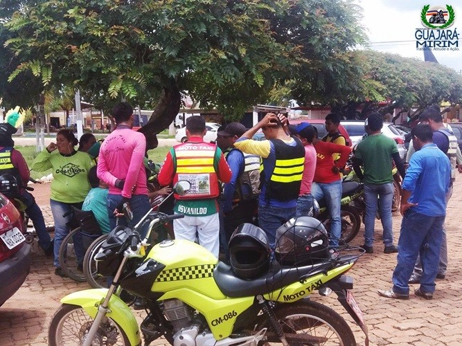 Mototaxistas em Guajará-Mirim estão passando por sufoco e clamam pelo retorno de suas atividades