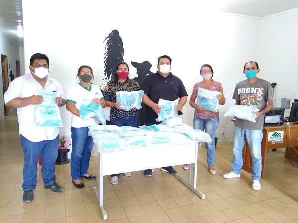 Emater entrega 2.000 máscaras que devem ser distribuídas na próxima missão do Barco Hospital Walter Bártolo