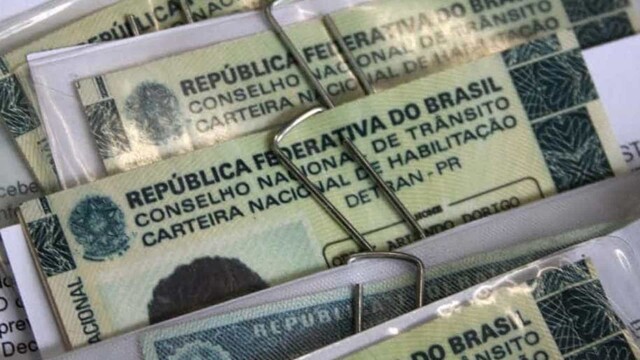 Bolsonaro sanciona lei que altera Código de Trânsito Brasileiro; veja como ficou