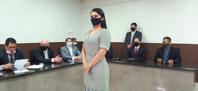 Prefeita Raissa Bento anuncia primeiros secretários e gera expectativas em Guajará-Mirim-RO.