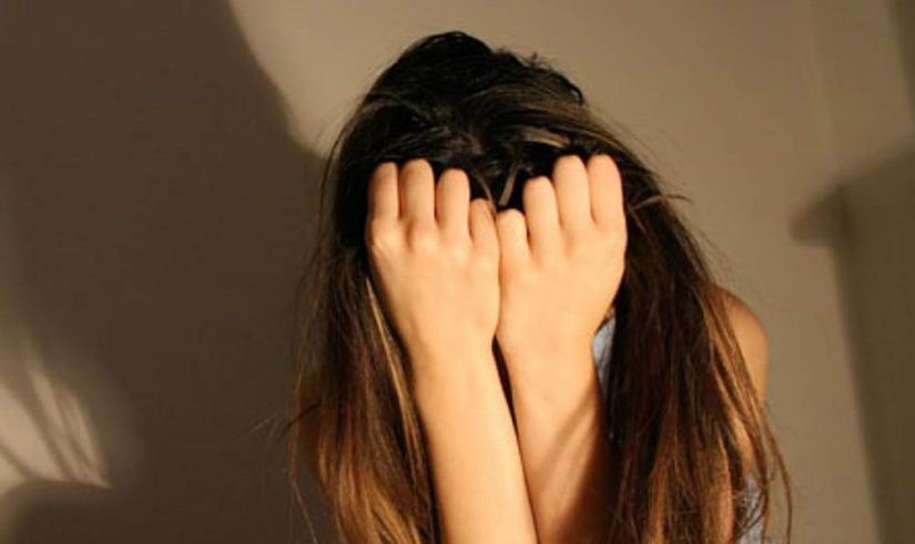 Homem é preso acusado de gravar vídeos estuprando menina com paralisia infantil