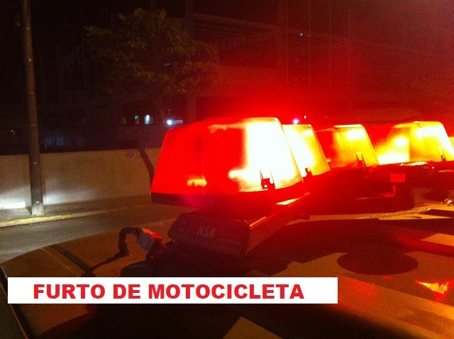 Pedreiro tem motocicleta furtada em frente ao seu trabalho
