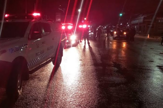 FURIOSA: EX-MARIDO É AGREDIDO A PAULADAS E PM PRENDE MULHER EM FLAGRANTE
