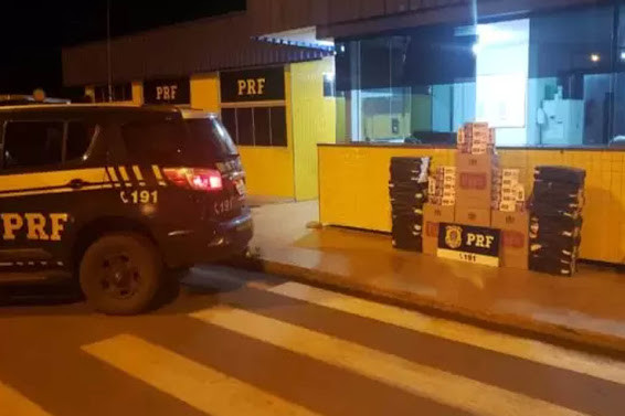 Mais de nove mil maços de cigarros são apreendidos por Policiais Rodoviários Federais