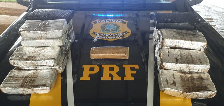 PRF apreende 21 kg de droga avaliados em mais de R$ 2,5 milhões