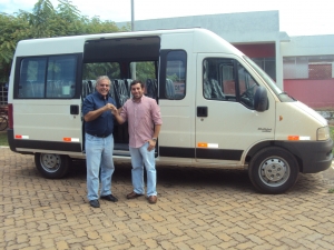 Prefeitura recebe Van