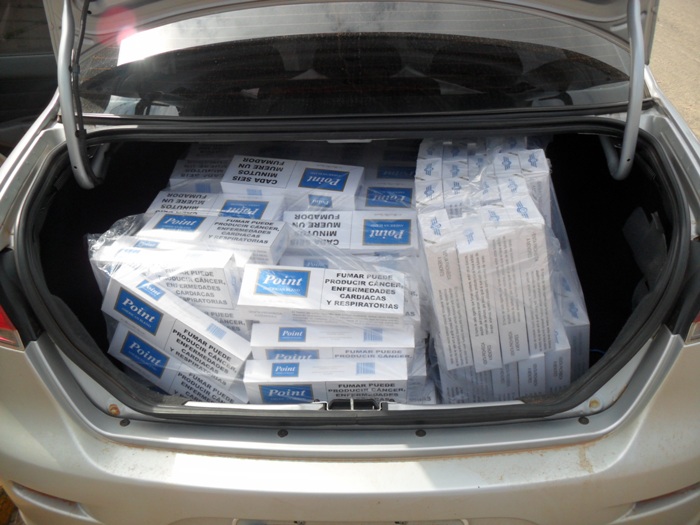 OPERAÇAO SENTINELA  Homem é preso em flagrante por contrabando com 350 maços de cigarros - Fotos